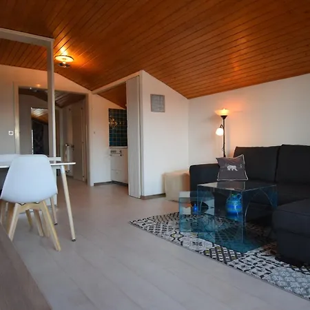 Attique 2 Piece 1/2 - Vue Plongeante Sur Le Lac De La Moubra Apartman